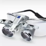 Lupy Carl Zeiss EyeMag Smart 2,5x w ramce sportowej